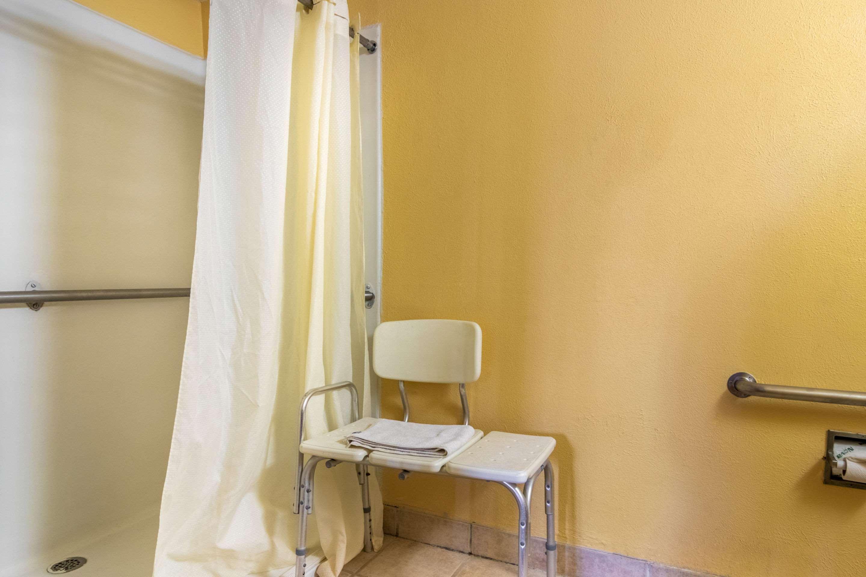 Econo Lodge Кент Екстериор снимка