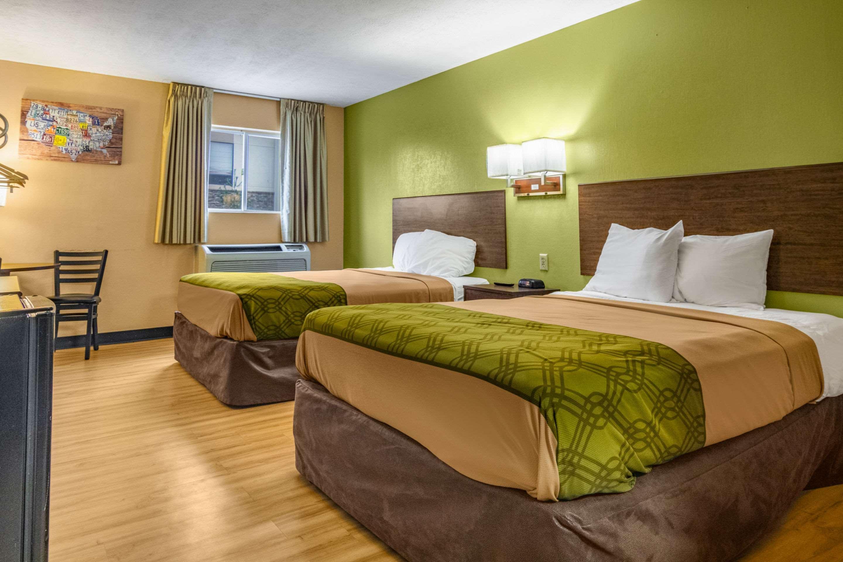 Econo Lodge Кент Екстериор снимка