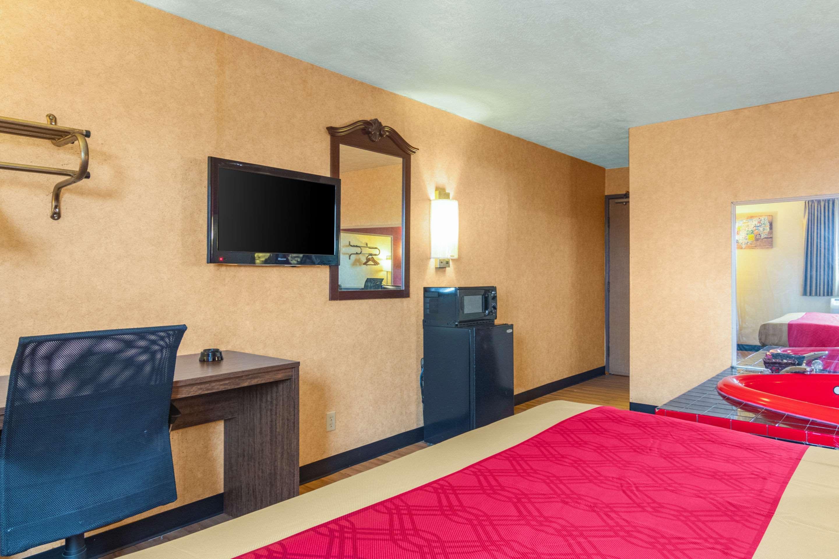 Econo Lodge Кент Екстериор снимка