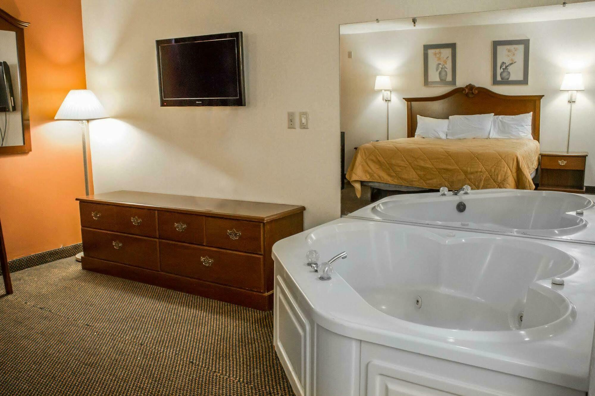 Econo Lodge Кент Екстериор снимка