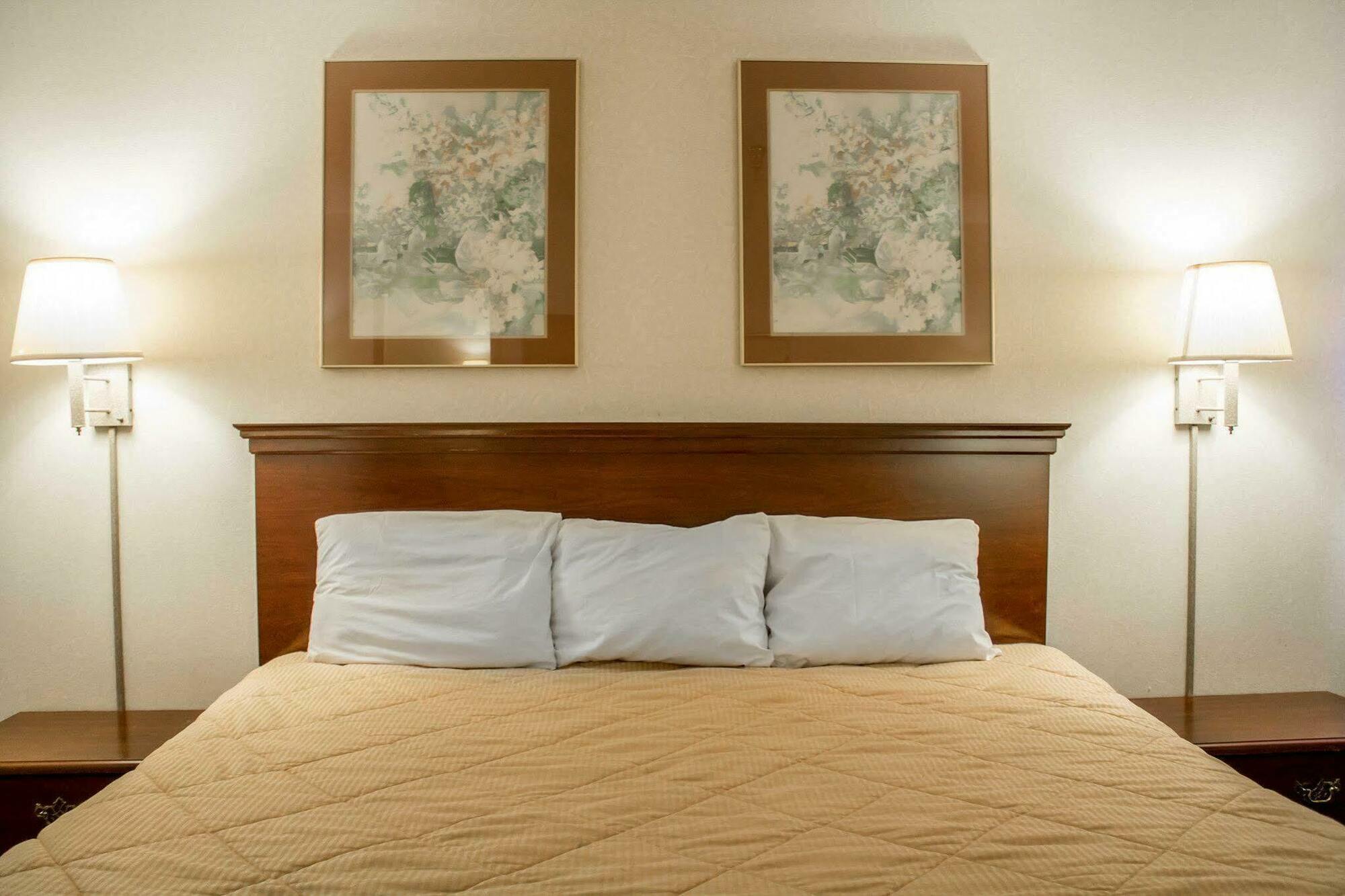 Econo Lodge Кент Екстериор снимка